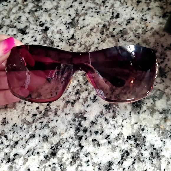 Micheal Kors sunglasses - Picture 3 of 6